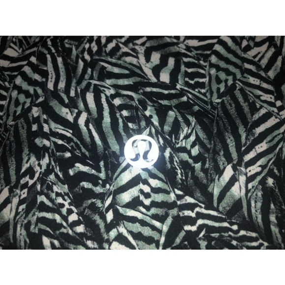 RARE Lululemon Wunder Under Nulux Dazzle Hi-Rise 28” Size 4 - Picture 13 of 14